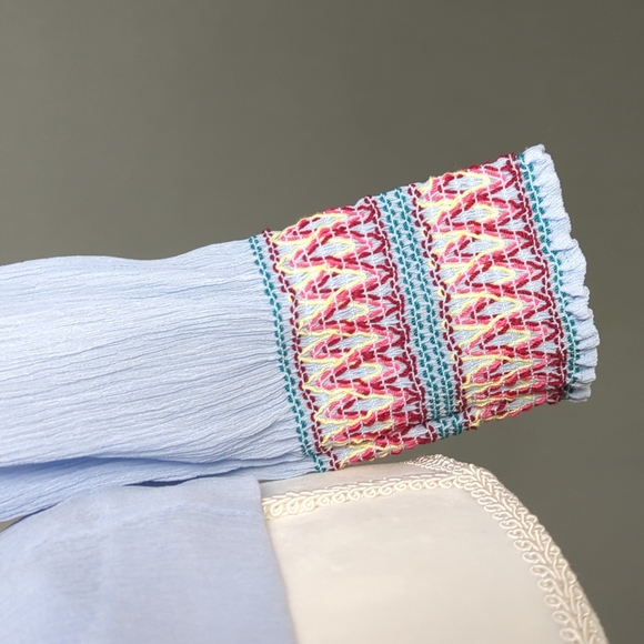 Marie Oliver 100% sky blue silk blouse - Picture 4 of 9